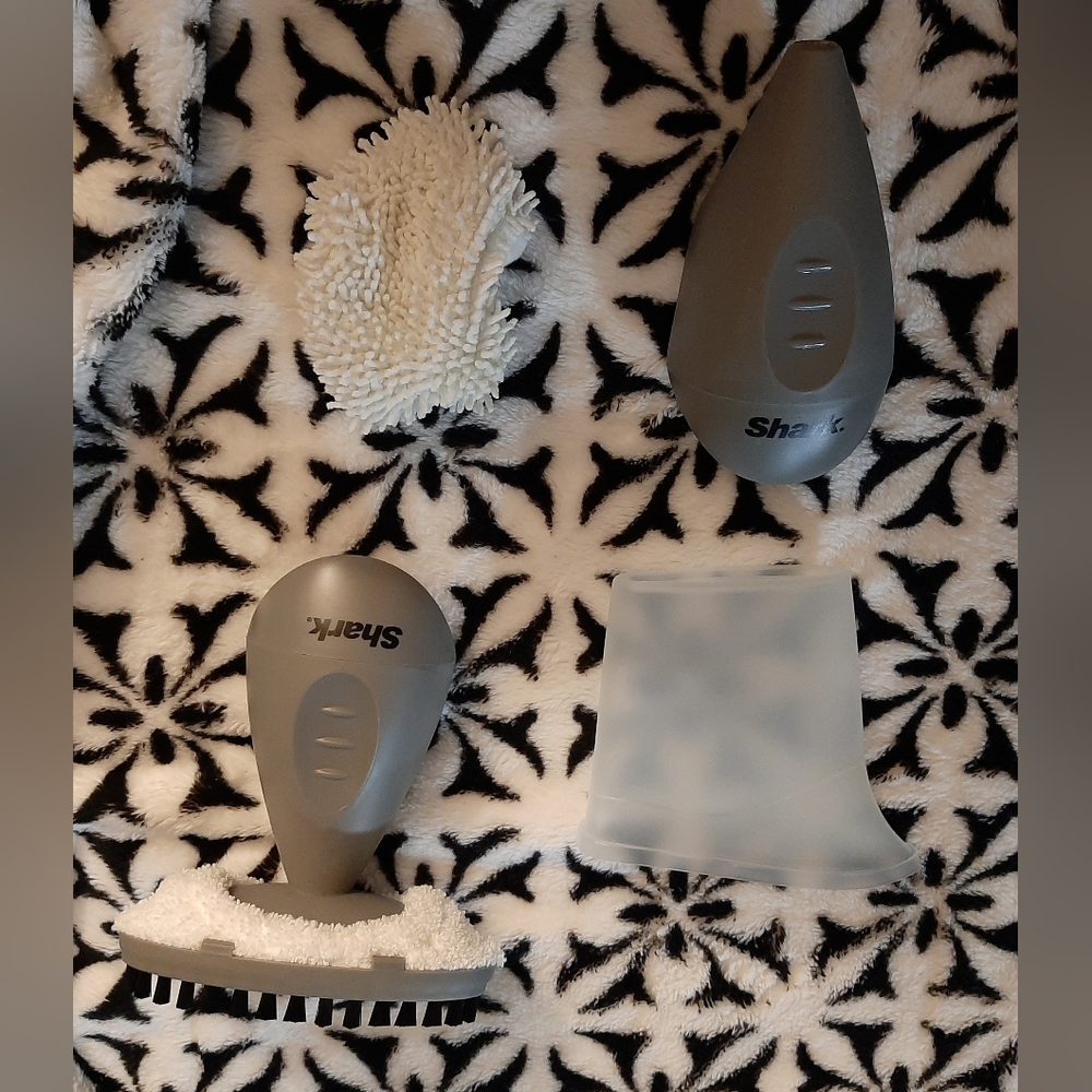 Shark Lift Away Steam Pocket mop accessories